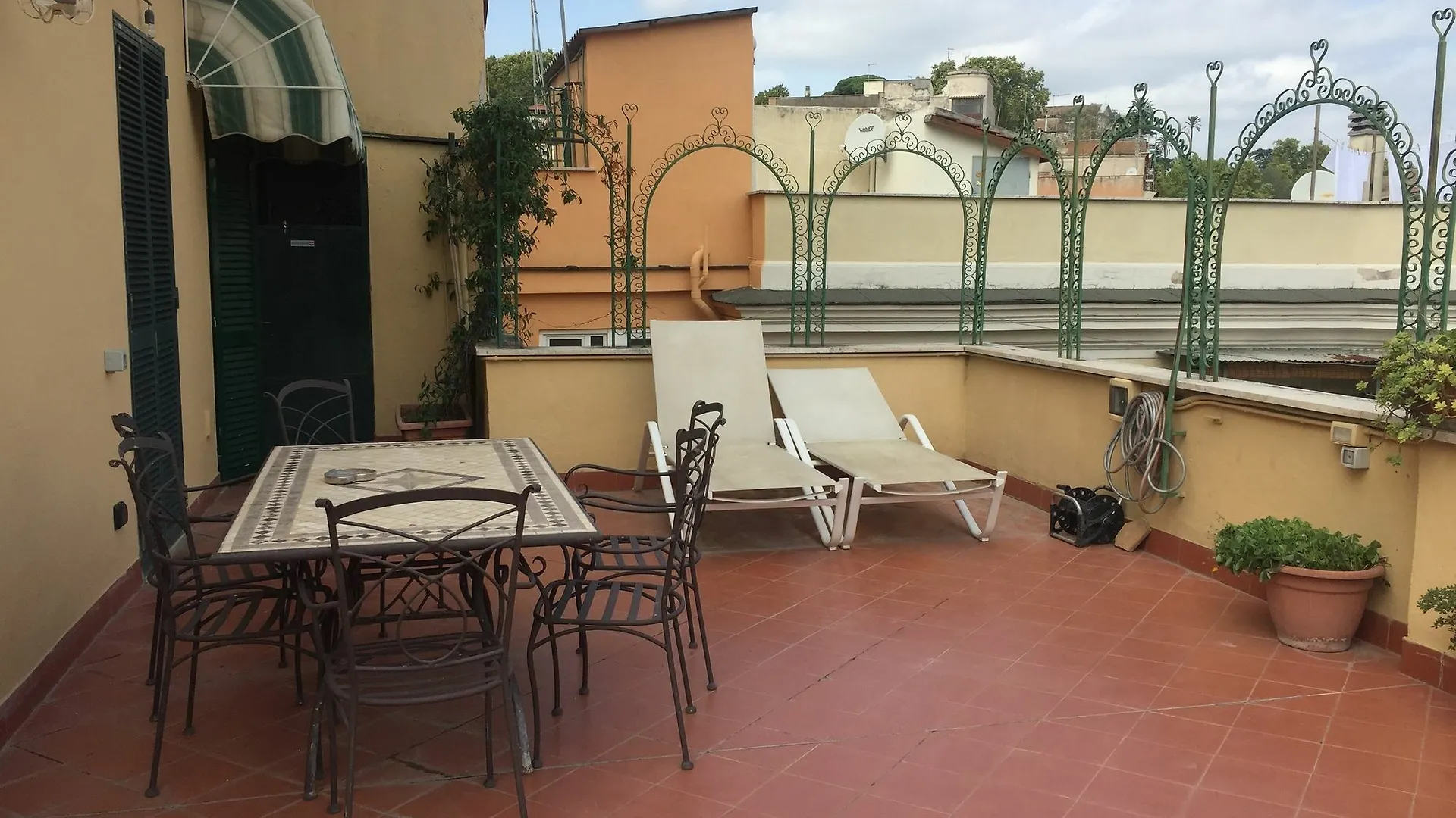 Terrazza Munira Trastevere Roma 2*,